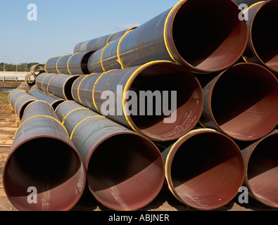 Stapel von Großrohren Stockfoto