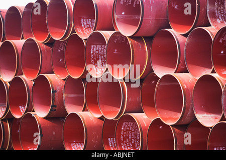 Stapel von Großrohren Stockfoto