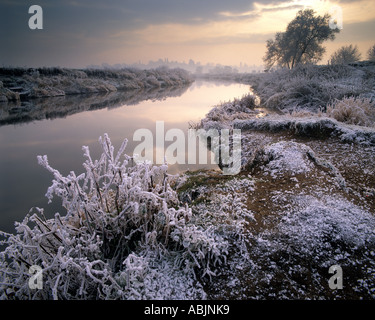 GB - WORCESTERSHIRE: Winter entlang Fluß Avon in der Nähe Bredons Norton Stockfoto