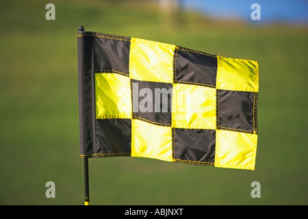 Schwarz und gelb karierte Flagge Stockfoto