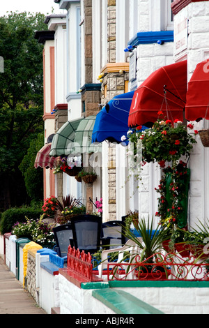 Bunten Fassaden der Pensionen in Great Yarmouth Norfolk UK Stockfoto