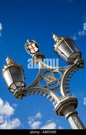 Verzierten Lampen auf Lendal Bridge in York Yorkshire England Stockfoto