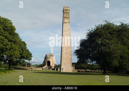 Schornstein und Zuckerrohr Windmühle, Lust und Laune-Plantage, St. Croix, Amerikanische Jungferninseln Stockfoto