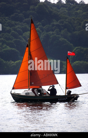 Ansichten rund um Windermere Lake District Cumbria UK Großbritannien Windermere Bowness on Windermere Bowness Bay Stockfoto