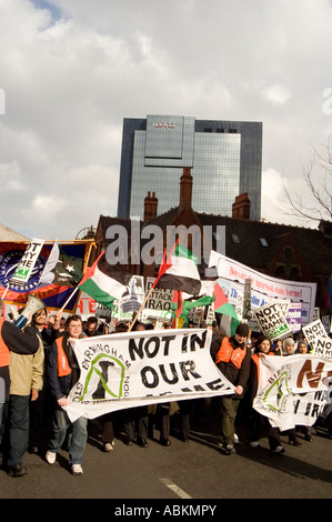 Anti-Krieg nicht Proteste in Birmingham 2003 den Irak nicht in unserem Namen in Angriff Stockfoto