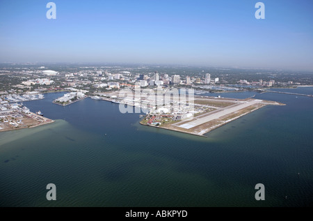 Luftaufnahme von Sankt Petersburg Albert begann Flughafen Tampa Bay Florida Stockfoto