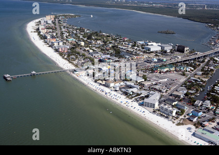 Luftbild des Estero Island Fort Myers Beach Bodwitch Punkt Rrgional Park Westküste von Florida Stockfoto