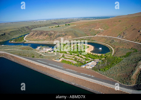 Luftbild von Sandy Point Park und Lucky Peak Staudamm und Reservior in Boise, Idaho Stockfoto