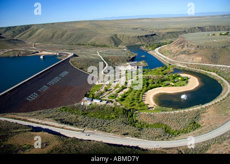 Luftbild von Lucky Peak Reservior und Wasserkraftwerk in Boise, Idaho Stockfoto