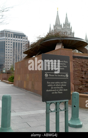 Schild Rauchverbot draußen auf dem Land gehört zu letzteren Tag Heiligen der Kirche in Salt Lake City, Utah, USA Stockfoto