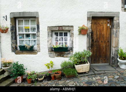 Detail der weiß getünchten Traditionshaus im historischen Dorf von Culross in Fife Schottland erhalten Stockfoto
