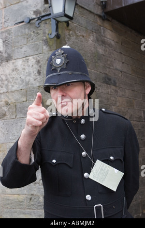 Britische Polizei Polizist, Polizisten, Kopf und Schultern mit WW 1 Wochenende Stirling Castle, Schottland Großbritannien, Schottische historische Ereignisse Stockfoto