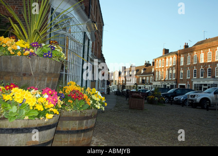 Bild CREDIT DOUG BLANE Woburn High Street in der Nähe von Milton Keynes Woburn Wald Center Parc Parcs Stockfoto