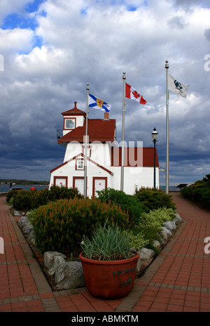 Queens County Fort Point Leuchtturm 1855 im Fort Point Lighthouse, Liverpool, Nova Scotia, Canada.Photo von Willy Matheisl Stockfoto