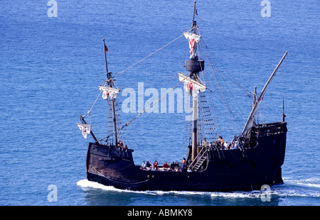 Historisches Segelschiff "Santa Maria" am Atlantischen Ozean, Funchal, Madeira, Portugal Stockfoto