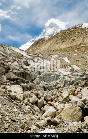 Gangotri Gletscher und Shivling Peak im indischen Himalaya Stockfoto