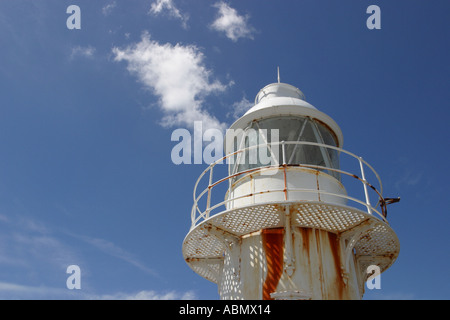 Leuchtturm bei blauem Himmel Brixham Devon Stockfoto