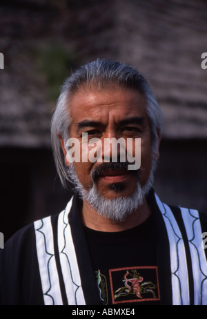 Ainu Mann die Ainu sind die Ureinwohner von Hokkaido Japan Stockfoto
