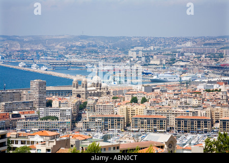 Den kommerziellen Hafen von Marseille Südfrankreich Stockfoto