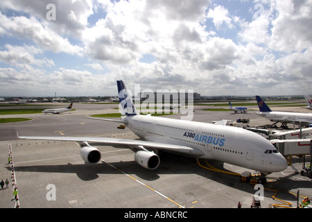 Der Airbus A380-Flugzeuge am Flughafen heatthrow Stockfoto