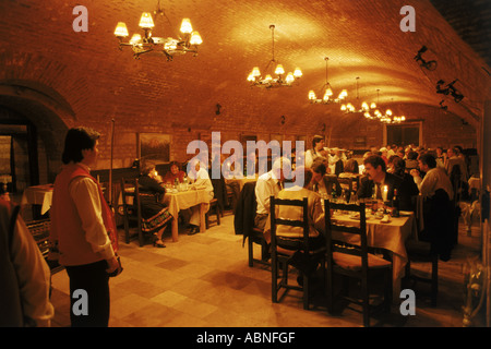 Ungarische Zigeunermusik in Cittadella Restaurant in Budapest Stockfoto