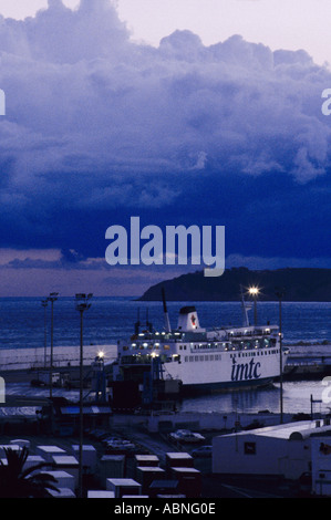 Eine Morgen-Fähre fährt der marokkanischen Hafen Tanger für Algecires in Spanien Stockfoto