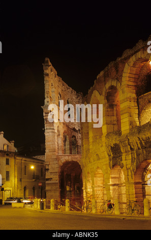 Der Roman Arena im Zentrum von Verona aus dem ersten Jahrhundert n. Chr. Italien Stockfoto