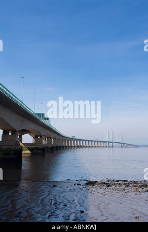 Neue Severn Brücke über Flussmündung England Wales sonnigen Tag blauen Frühlingshimmel Gloucester Gloucestershire Glos UK Großbritannien Stockfoto