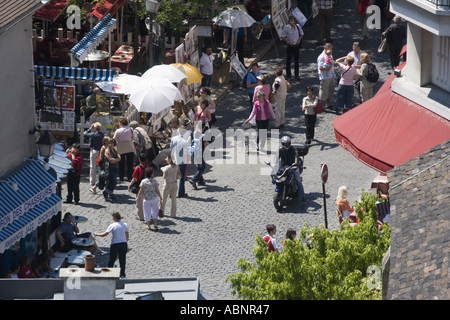 Blick von oben auf Sacre Coeur Kirche ünstler Park Square von Montmartre, Verkauf von Gemälden Paris gegründet Frankreich Stockfoto