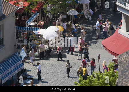Blick von oben auf Sacre Coeur Kirche ünstler Park Square von Montmartre, Verkauf von Gemälden Paris gegründet Frankreich Stockfoto