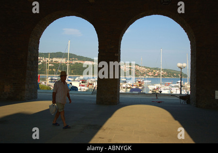 Blick auf Koper Hafen Istrien Primorska Slowenien Capodistria Capo Istrien Istrien Istrien Halbinsel Slovenija Osten Osteuropa Stockfoto