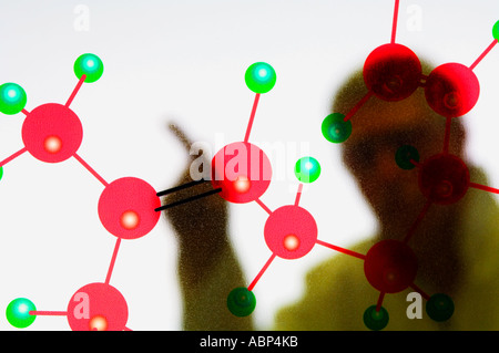 abstrakte Ansicht der Arzt medizinische Symboldisplay mit anderen Ärzten diskutieren Stockfoto