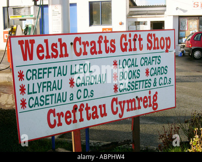 Welsh Kunsthandwerk Geschenk Shop anmelden - Creftau Cymreig zweisprachige Werbung Horten Wales Cymru UK Stockfoto