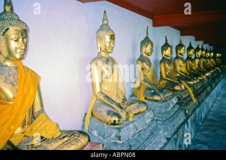 Budddha Statuen der Wat Benchamabophit Marmor Tempel Bangkok Thailand Stockfoto