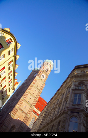 Europa Deutschland Bayern Bayern München Kaufingerstrasse Frauenkirche Stockfoto