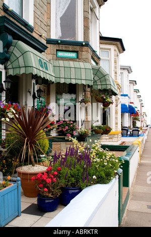 Bunten Fassaden der Pensionen in Great Yarmouth Norfolk UK Stockfoto