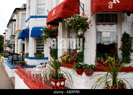 Bunten Fassaden der Pensionen in Great Yarmouth Norfolk UK Stockfoto