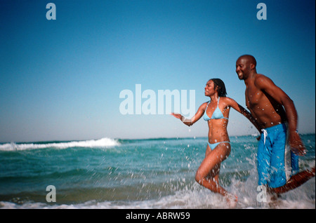Paar am Strand North Coast Kwa Zulu Natal South Africa Stockfoto