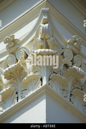 Traditionellen architektonischen Details. Korinthische Kapitell. Stockfoto