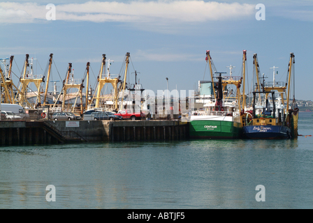 Trawler am Fisch Kai im Hafen von Brixham Devon England Vereinigtes Königreich UK Stockfoto