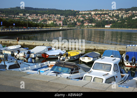 Blick auf Koper Hafen Istrien Primorska Slowenien Capodistria Capo Istrien Istrien Istrien Halbinsel Slovenija Osten Osteuropa Stockfoto