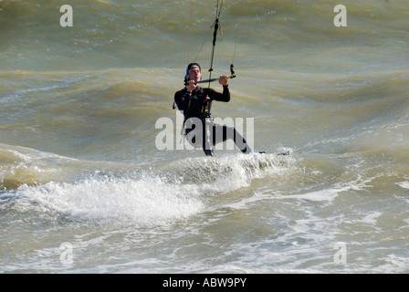 Männliche Kitesurfen Hove Sussex UK Britain British Isles Stockfoto