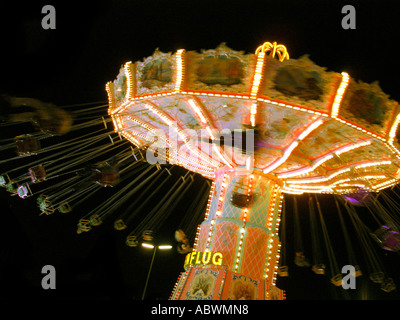 Kettenkarussell Oktoberfest München Kettenkarussell Oktoberfest Muenchen Stockfoto