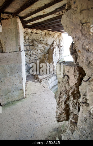 Innere der Waffe eine deutsche Artilleriestellung bei Pointe Du Hoc, Normandie, Frankreich Stockfoto