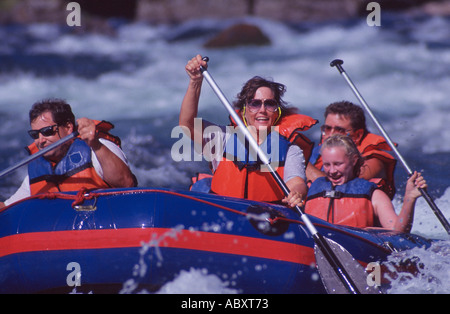 Wildwasser-rafting Martins Rapids McKenzie River Oregon USA Stockfoto