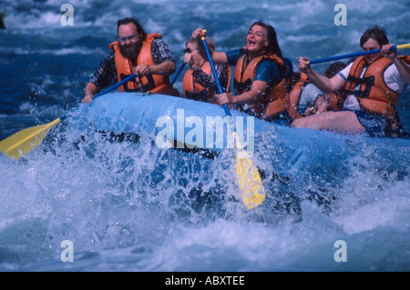 Wildwasser-rafting Martins Rapids McKenzie River Oregon USA Stockfoto