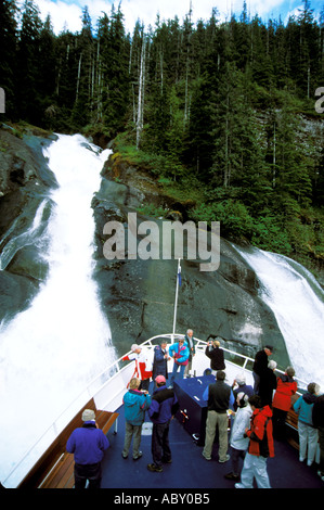 Icy fällt im Tracy Arm Fjord AK Nr. Modell verbreitest SS Charakter des Discovery Cruise West Tours Stockfoto