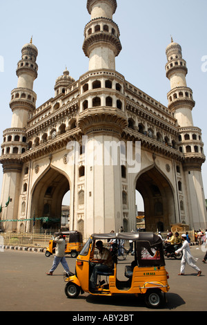 Charminar die vier Türme Basar Hyderabad Andhra Pradesh, Indien Stockfoto