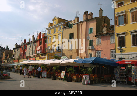 Blick auf Rovinj alte Stadt Istrien Kroatien ehemalige ex-Jugoslawien Rovigno Croazia Hrvatska Istra Istrien Halbinsel Osten Osteuropa Stockfoto