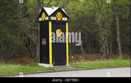 AA am Straßenrand Telefonzelle in der Nähe des Dorfes Dinnet in Aberdeenshire. Stockfoto